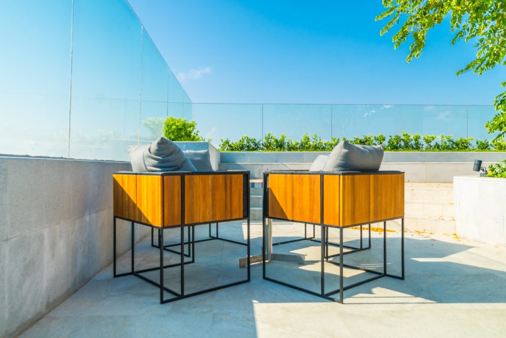 Image d'une terrasse extérieure au design élégant